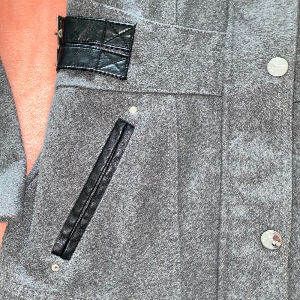 Guess coat - Picture 2 of 8